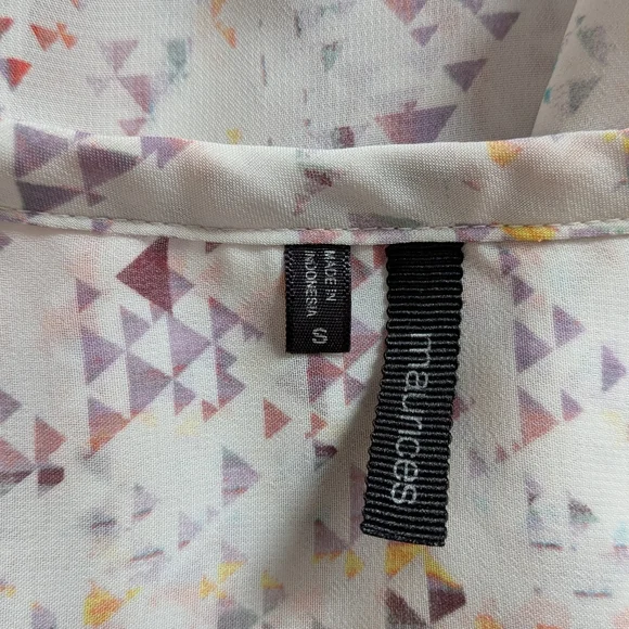 Maurices Women's Blouse Size Small White with Colorful Triangle Pattern - Picture 4 of 14